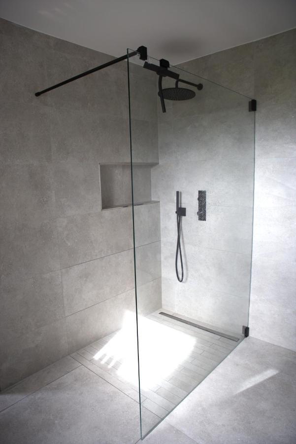 Peaceful Modern 2 Bedroom Penthouse With Nice View Hesperange Exterior foto